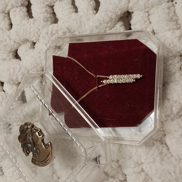 Source Unknown Jewelry - Vintage gold necklace